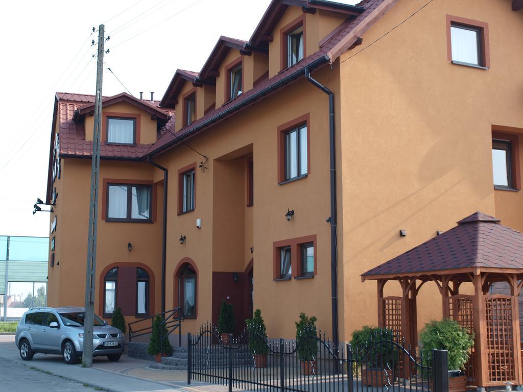 Zajazd Bachus Dabrowa Gornicza Exterior photo